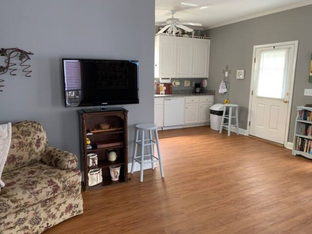 Photo 2 of Fantastic 2 BR Apartment in Travelers Rest, SC