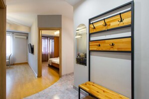 1 habitación, escritorio, wifi y ropa de cama 