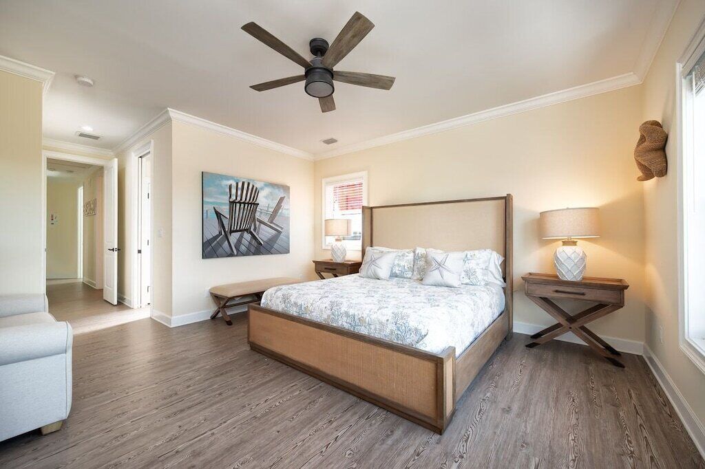 4 bedrooms, iron/ironing board, travel crib, free WiFi