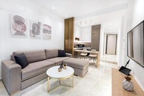 Deluxe Apartment | Living area