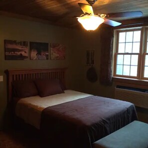 3 bedrooms, travel crib, free WiFi, bed sheets - For All The Outdoor Enthusiast (Phelps)