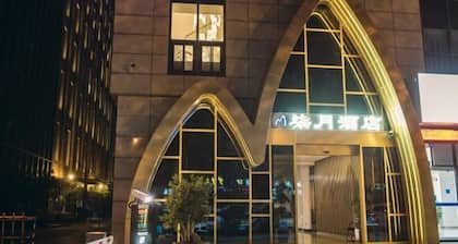 Zhenjiang July hotel