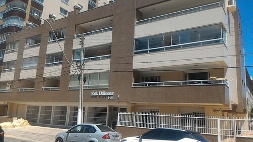 Apt 50 meters from the seafront and next to a large square in Capão