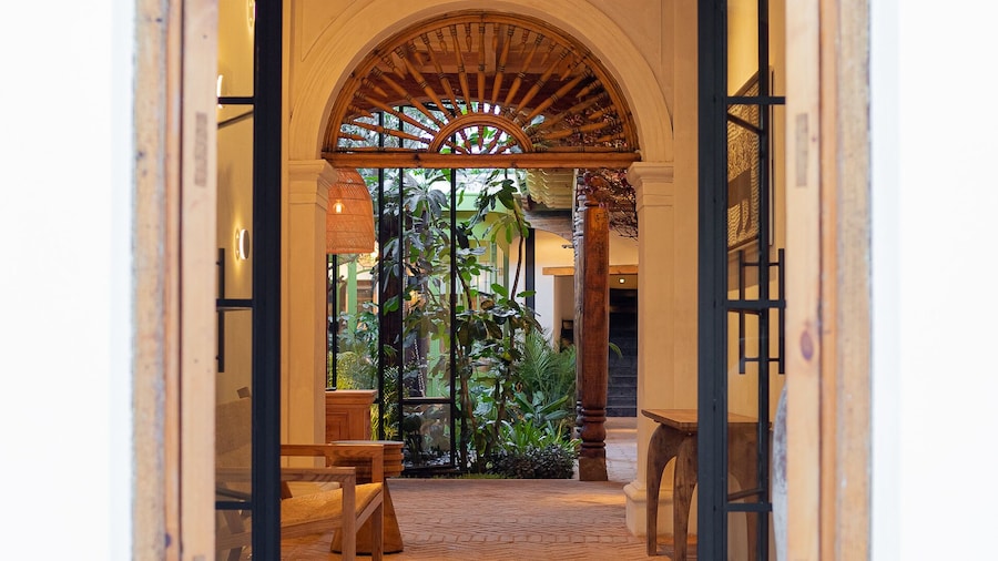 Taller de Juan - Casa Hotel