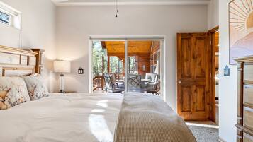 4 多间卧室、办公桌、旅行婴儿床、免费 WiFi