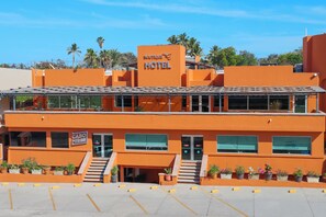 Front of property - Hotel Boutique Plaza Doradas (San José del Cabo)