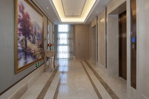 Vienna International Hotel (Tianjin Meijiang Convention and Exhibition Center)