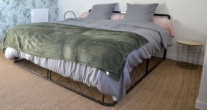 The 42 apartment ideal location quiet-spacious 75m2