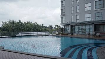 Piscina a l'aire lliure