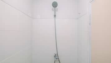 Room | Bathroom | Shower, free toiletries, towels