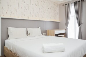 1 bedroom, free WiFi, bed sheets - Cozy Living Studio Apartment Amazana Serpong (South Tangerang)