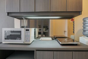 Private kitchen - Best Deal and Cozy Signature Park Tebet Studio Apartment (Jakarta)