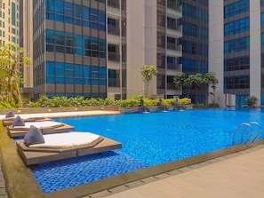 Outdoor pool - Spacious and Nice 3BR at Casa Grande Apartment (Jakarta)