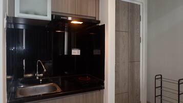 Fridge, stovetop, cookware/dishes/utensils