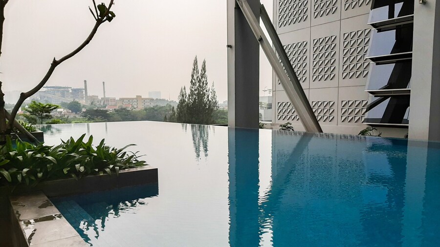 Nice and Elegant Studio at Paddington Heights Apartment