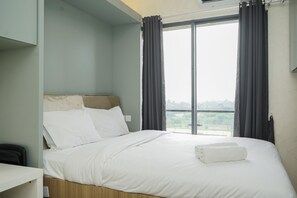 Room | 1 bedroom, free WiFi, bed sheets - Stunning Studio Apartment at Sky House BSD (Pagedangan)
