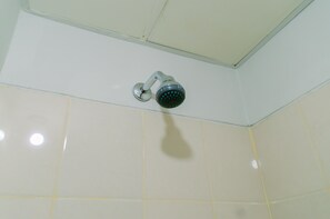 Room | Bathroom | Shower, free toiletries, towels, shampoo - Nice and Cozy Studio at Serpong Green View Apartment (South Tangerang)