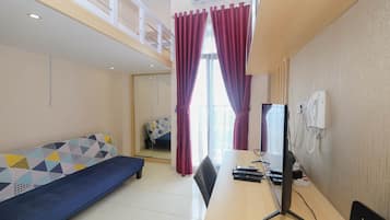 Zimmer | Wohnbereich | Fernseher