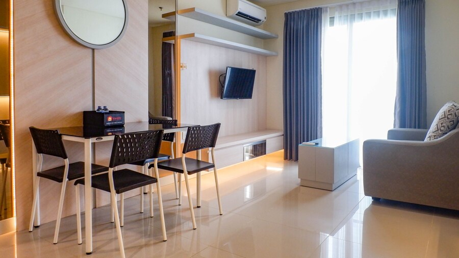 Exclusive and Vibrant 1BR Apartment at Praxis