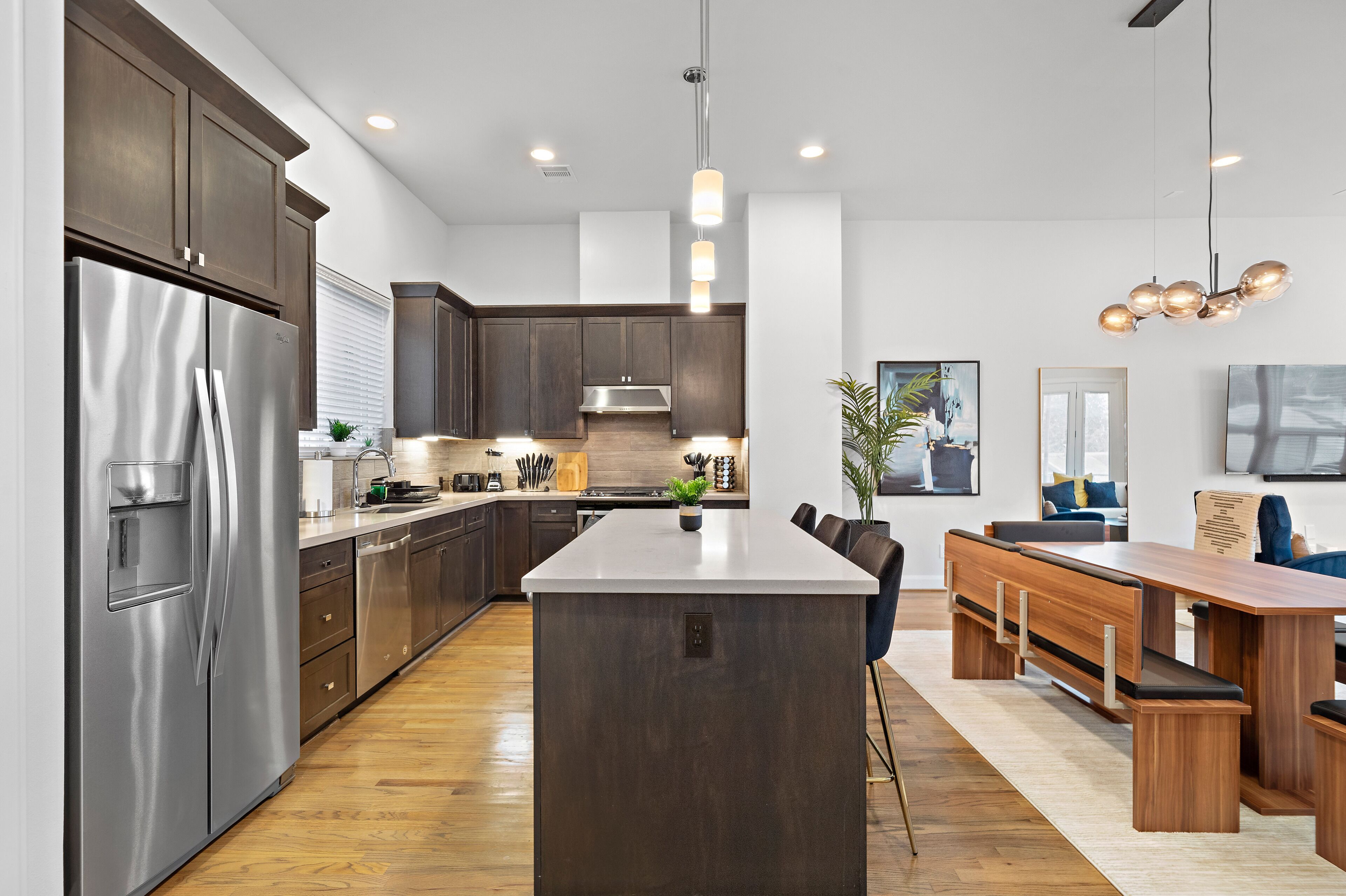 雪櫃、微波爐、焗爐、爐具