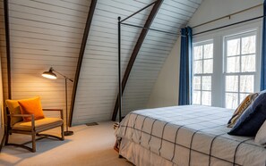 4 bedrooms, travel cot, free WiFi, bed sheets