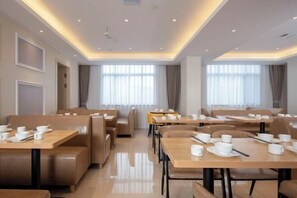 Restaurant - Vienna Classic Hotel (Hengdian Film and Television City Dream Valley) (Dongyang)