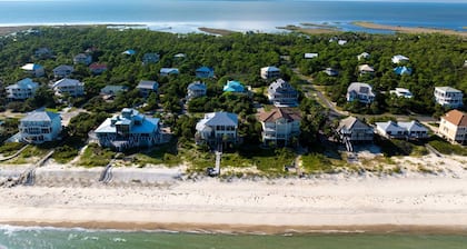 Fully Renovated House w/ Private Pool In Prime Plantation Location