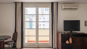 Quarto solteiro superior | Wi-Fi de cortesia, roupa de cama