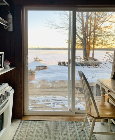 Lake Front Cabin Located On Muskallonge Lake