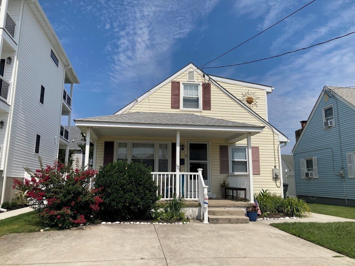 Brigantine Beach House - Great location 1 block to bay, 2 blocks to beach