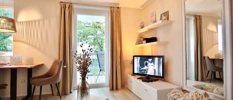 Télévision, lecteur de DVD, chaßne hi-fi