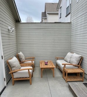 Terrace/patio - Less than a mile from BSU, less than 1/4 mile to Greenbelt, 1 1/2 to downtown (Boise)