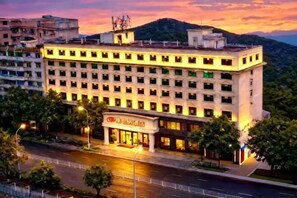 Exterior - Vienna Hotel (Jishou Qianzhou Ancient City Branch) (Jishou)