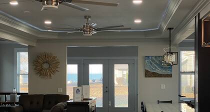 Lakefront home. Beach & park access. 8 miles to Cedar Point. 4 bedrooms 3 baths.