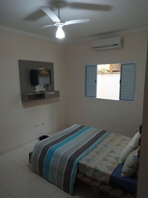2 bedrooms, iron/ironing board, WiFi