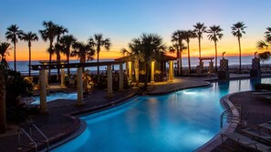 Alberca techada y alberca climatizada