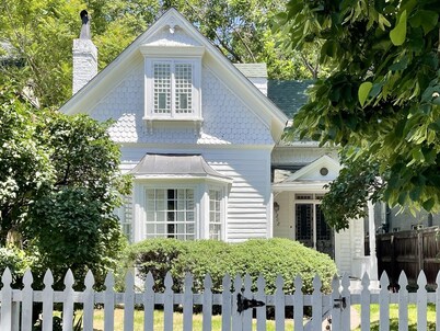 "The Cottage" Downtown Denver