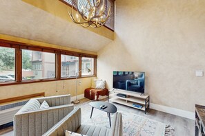 TV, DVD player - Sleek Tamarron Studio w/ Shared Pool, Hot Tub, Sauna, & Internet (Durango)