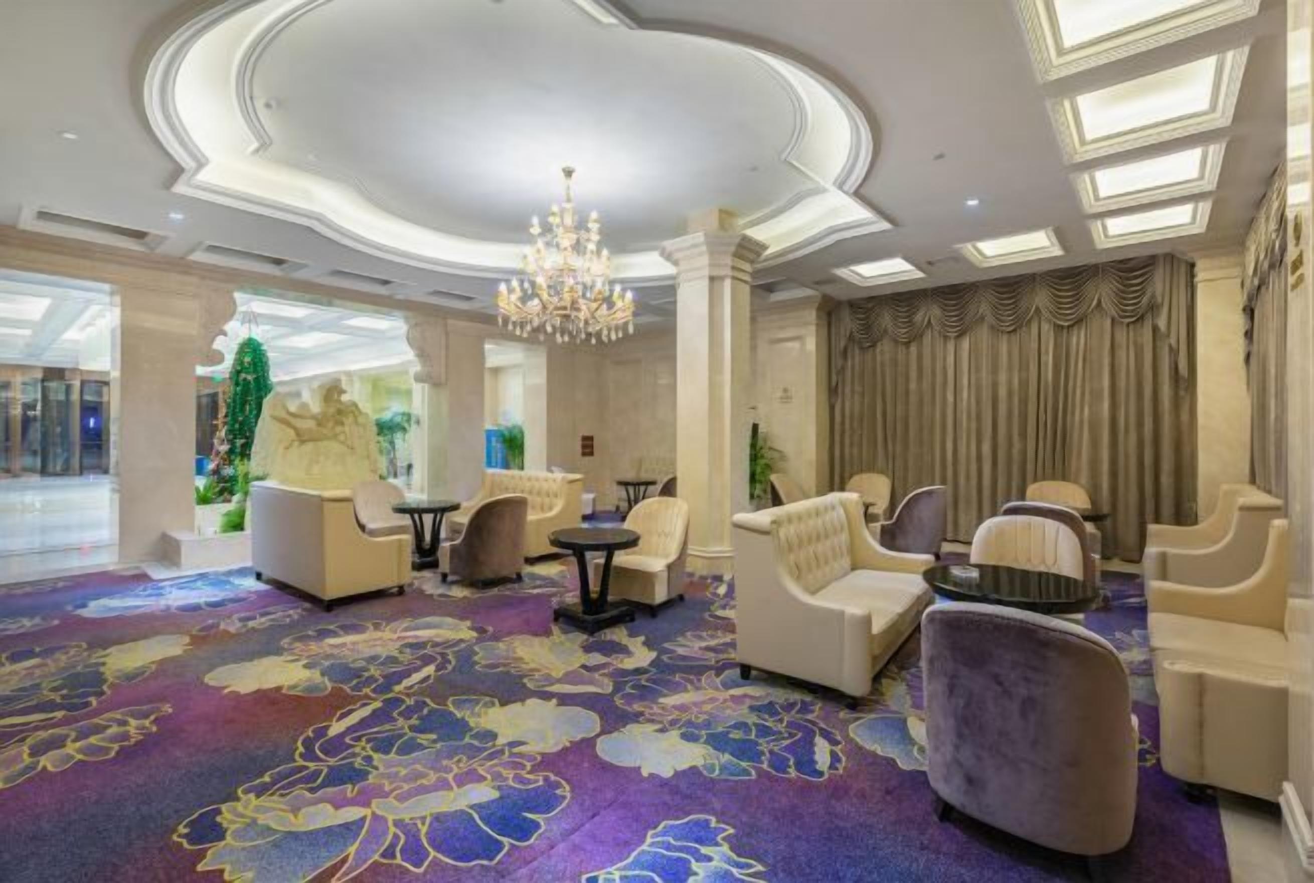 المنشأة من الداخل