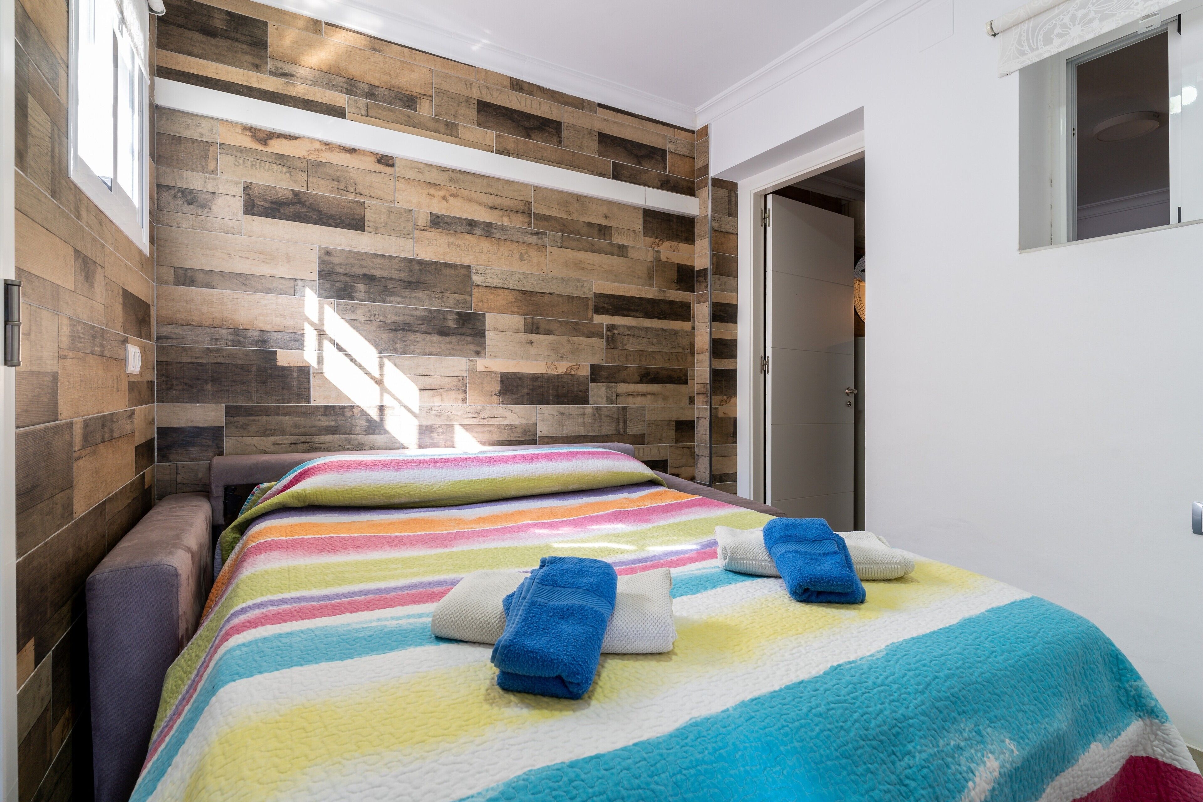 2 slaapkamers, een strijkplank/strijkijzer, gratis wifi, beddengoed