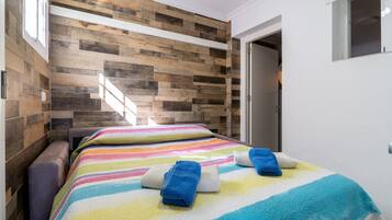 2 chambres, fer et planche Ă repasser, Wi-Fi gratuit, draps fournis