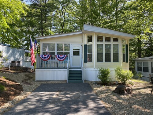 Cheerful cottage with All inclusive family fun!