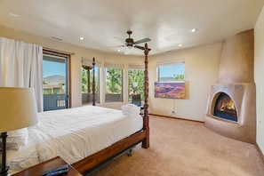 4 bedrooms, desk, iron/ironing board, travel crib