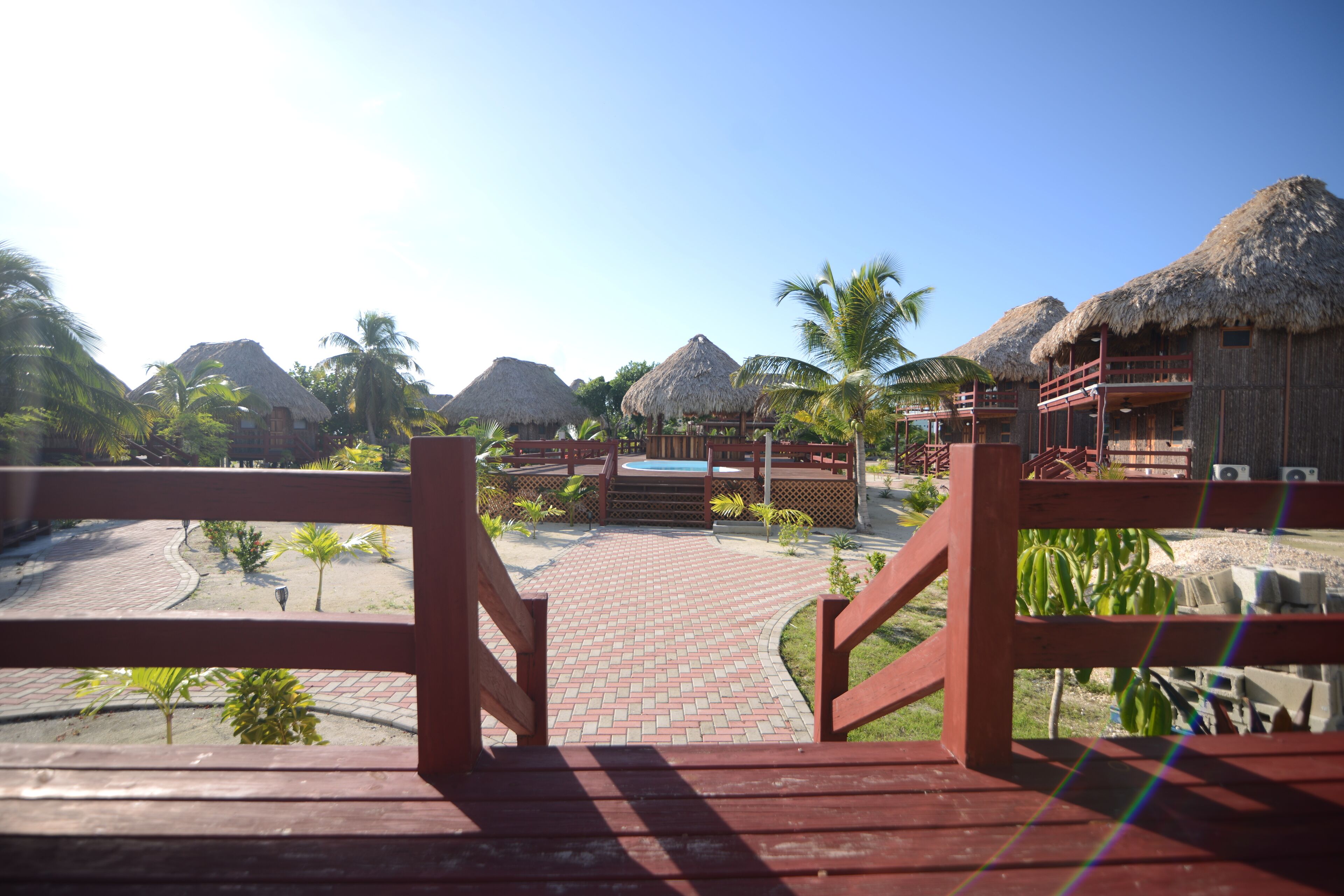 deluxe single room, 1 king bed, pool view | view from room