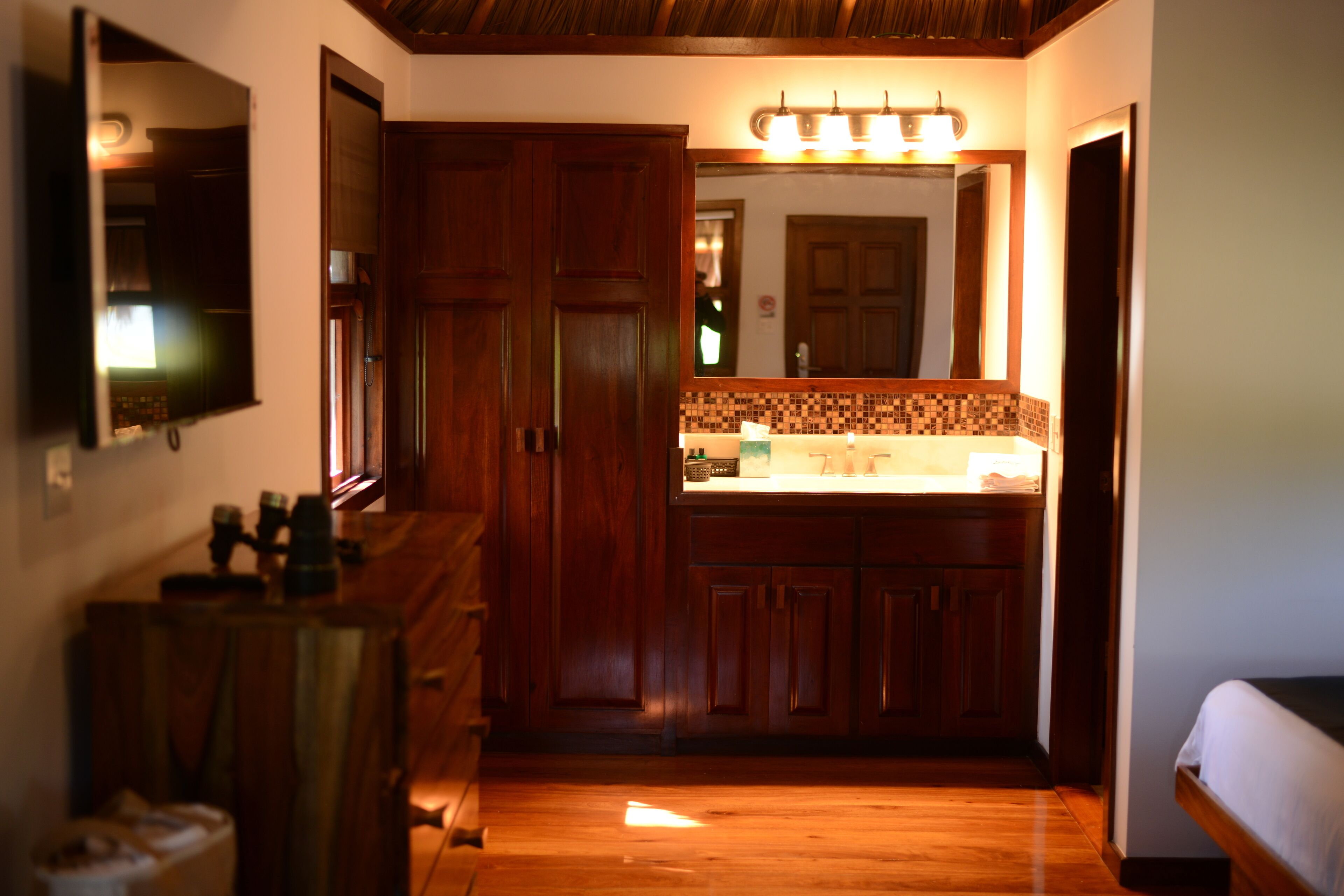 deluxe double room, 2 queen beds, ocean view | bathroom | shower, designer toiletries, hair dryer, bathrobes