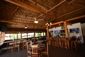 Breakfast, lunch, dinner and brunch served - El Ben Cabañas (Caye Caulker)