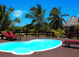 2 piscinas al aire libre