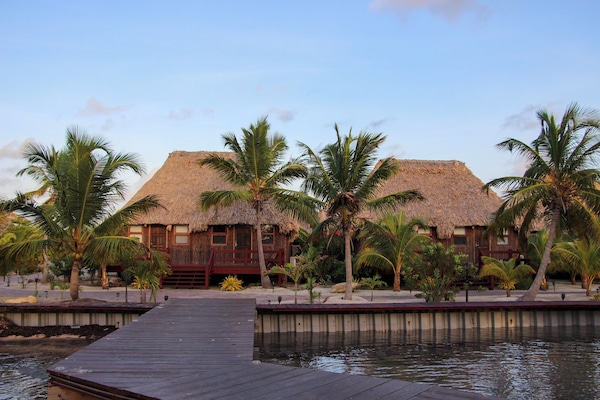 Façana frontal de l'allotjament