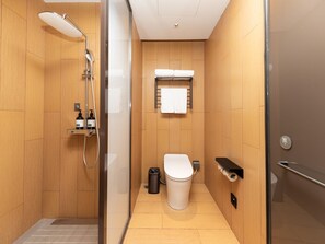 A modern bathroom with a shower, toilet, and a towel rack. - Ji Hotel Nanjing South Railway Station Square (Nanjing)