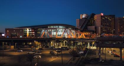 Six Flags Vacation Home